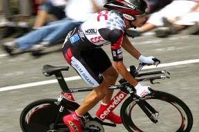 kaiyun.com-国王战术改革将更多球权交给年轻球员，国王队控卫