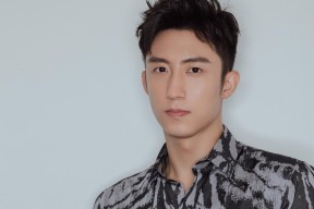 开云电子-“赛季中途大换血，球迷期待新气象”，季后赛轮换